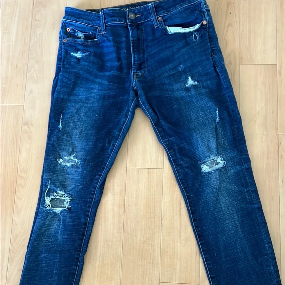 American Eagle Outfitters Men's Ripped Dark Blue Skinny Jeans - Picture 6 of 15